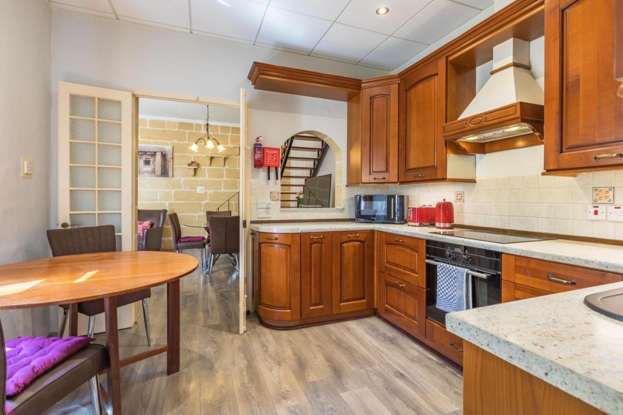 Charming Duplex Apartment In The Centre Of スリーマ エクステリア 写真