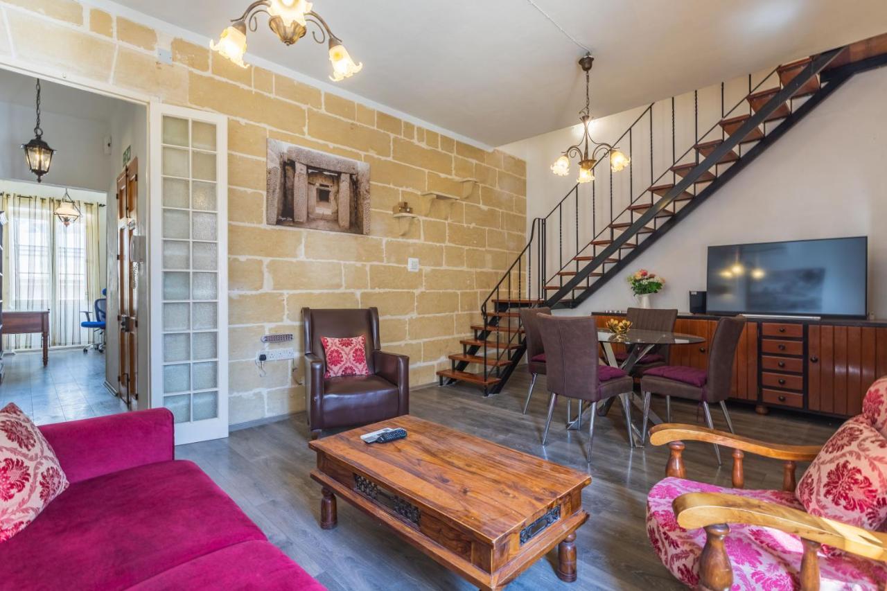 Charming Duplex Apartment In The Centre Of スリーマ エクステリア 写真